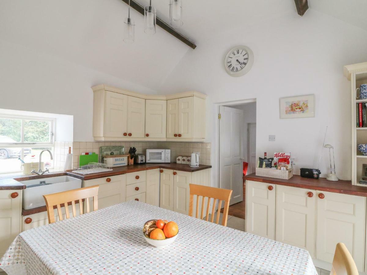 The Old White Cottage Shillelagh Екстер'єр фото
